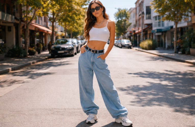 Fashion Revival of the 90s: Thong Heels to Wide Leg.